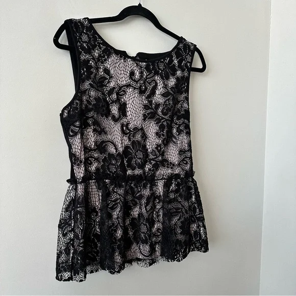 Anthropologie-Deletta Lace Peplum Sleeveless Top (Size:Medium) - Picture 5 of 11